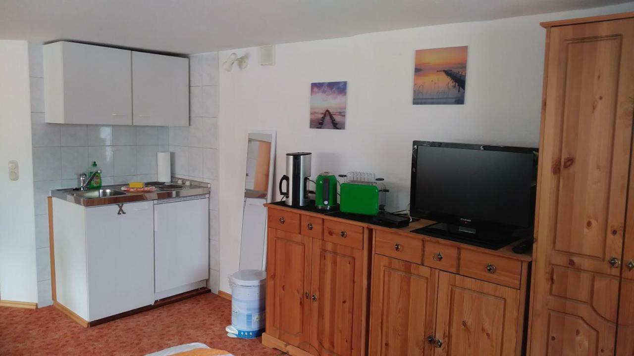 Urlaub Bei Hauenstein Apartamento Born Exterior foto
