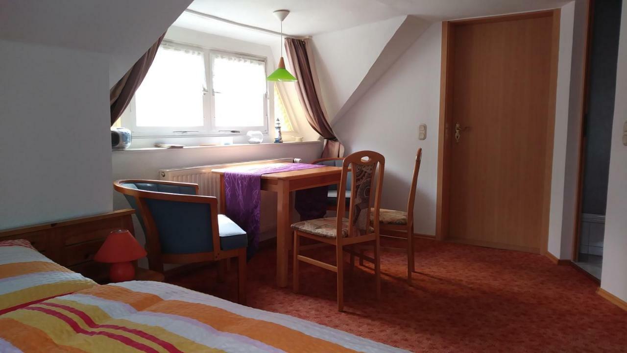 Urlaub Bei Hauenstein Apartamento Born Exterior foto