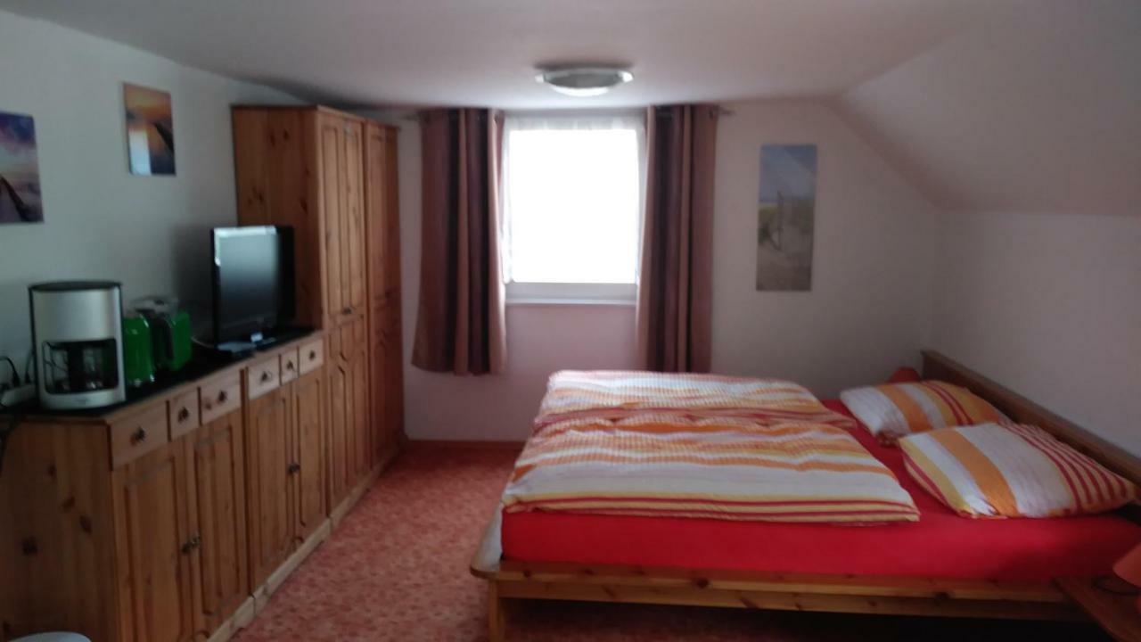 Urlaub Bei Hauenstein Apartamento Born Exterior foto